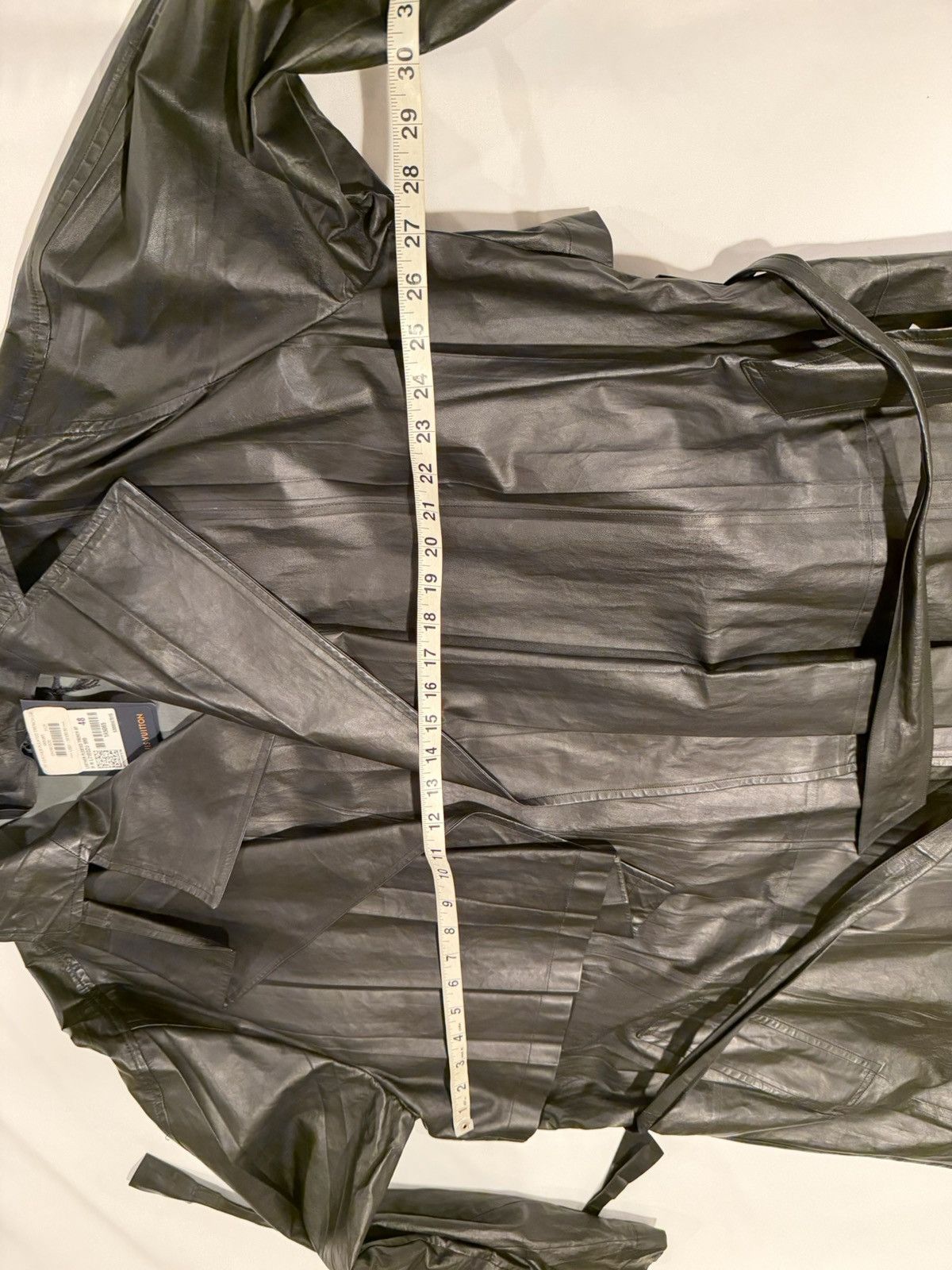 Louis Vuitton Louis vuitton mens oversized leather coat. 48/M-XL. $14000 Size US M / EU 48-50 / 2 - 6 Thumbnail