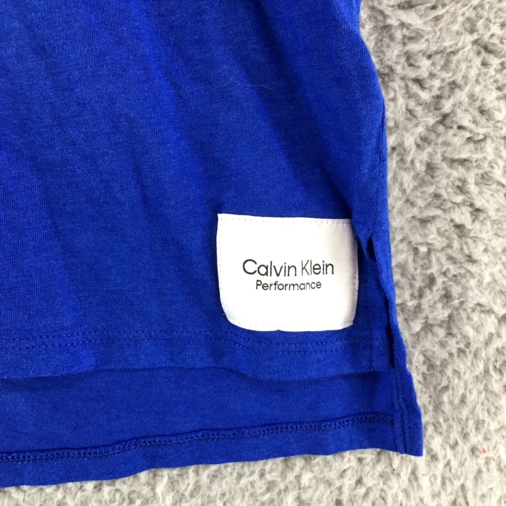 Calvin Klein Calvin Klein Crop Top Tee Tshirt Womens Large Blue Shirt Sleeve Round Neck Size L / US 10 / IT 46 - 3 Thumbnail