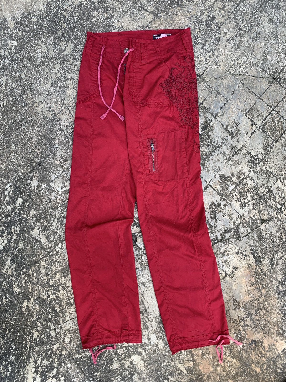 Enyce y2k Enyce Workwear Red Combat Cargo Embroidery Pants Size 27" / US 4 / IT 40 - 1 Thumbnail