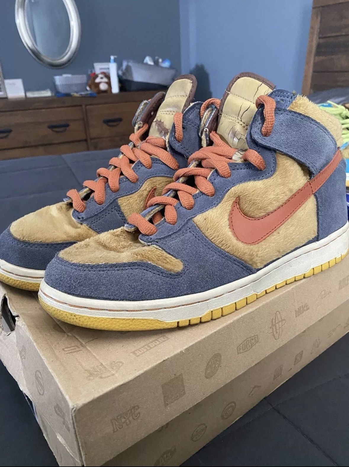 Nike Nike Dunk Premium SB High Three Bears - Papa Bear Size US 8.5 / EU 41-42 - 1 Thumbnail