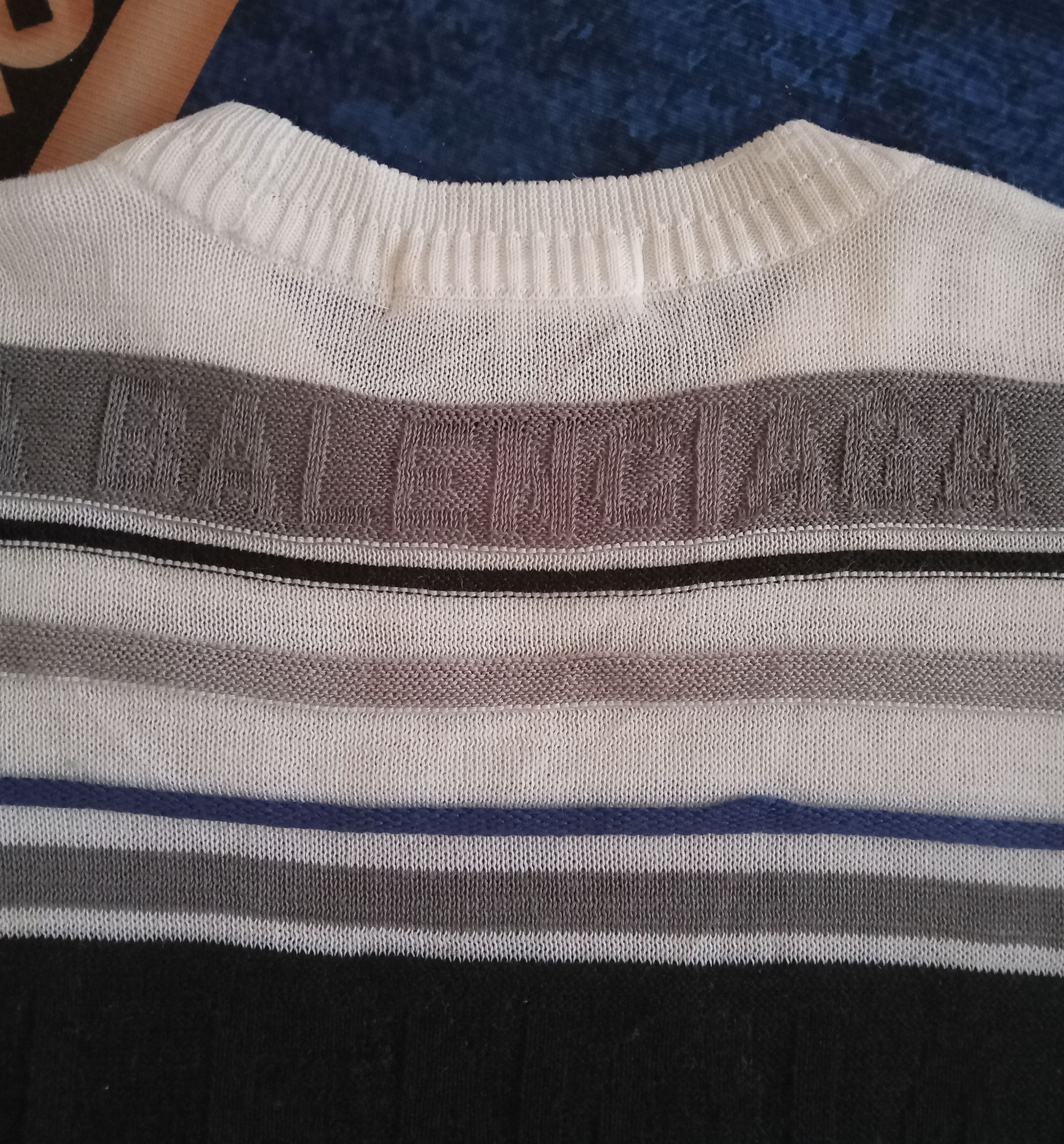 Balenciaga Balenciaga Vintage Sweater Size US M / EU 48-50 / 2 - 12 Thumbnail