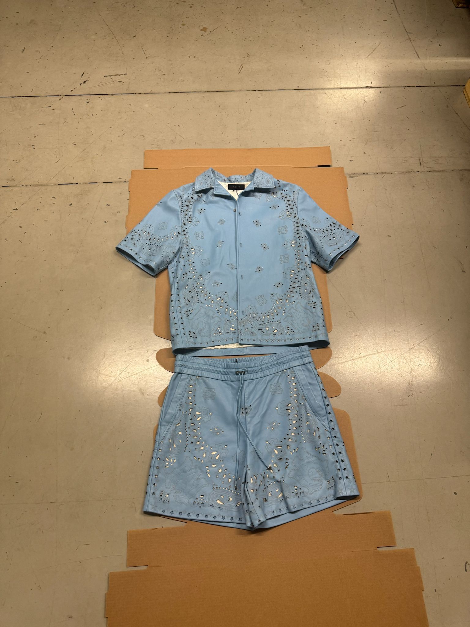 Amiri o1alsim10925 Star-Bandana Cut Out Full Set Shirt And Shorts Size US M / EU 48-50 / 2 - 1 Thumbnail