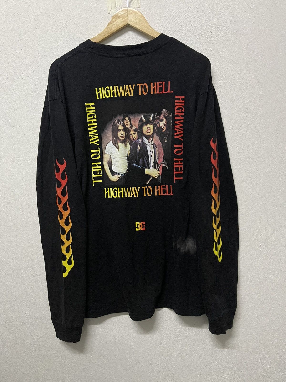 AC/DC 2000s ACDC X DC SHOES HIGHWAY TO HELL FLAME SLEEVE SUNFADED Size US XL / EU 56 / 4 - 1 Thumbnail