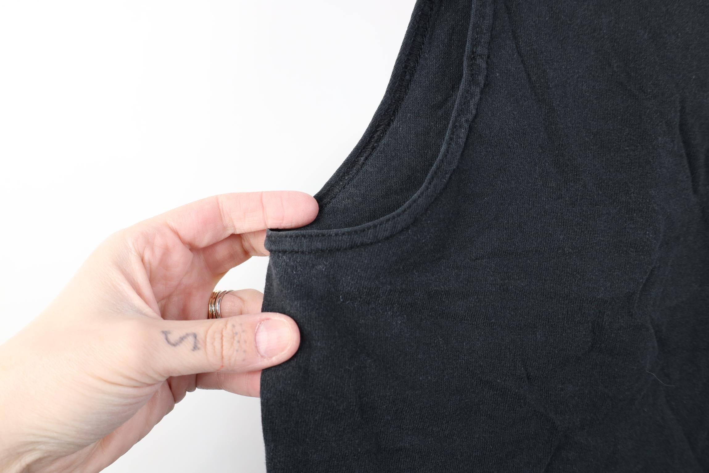 Vintage Vintage 90s Streetwear Blank Sleeveless Muscle T-Shirt Black Size US XL / EU 56 / 4 - 11 Thumbnail
