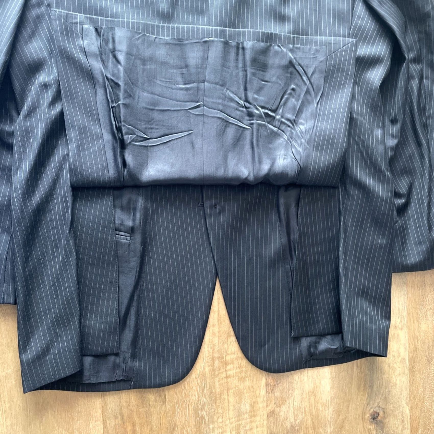 John Varvatos John Varvatos Sport Coat Mens Size 42S Slim Fit Black Pinstripe Wool Jacket Short Length Notch Lapel Two-Button Front Size US XS / EU 42 / 0 - 6 Thumbnail