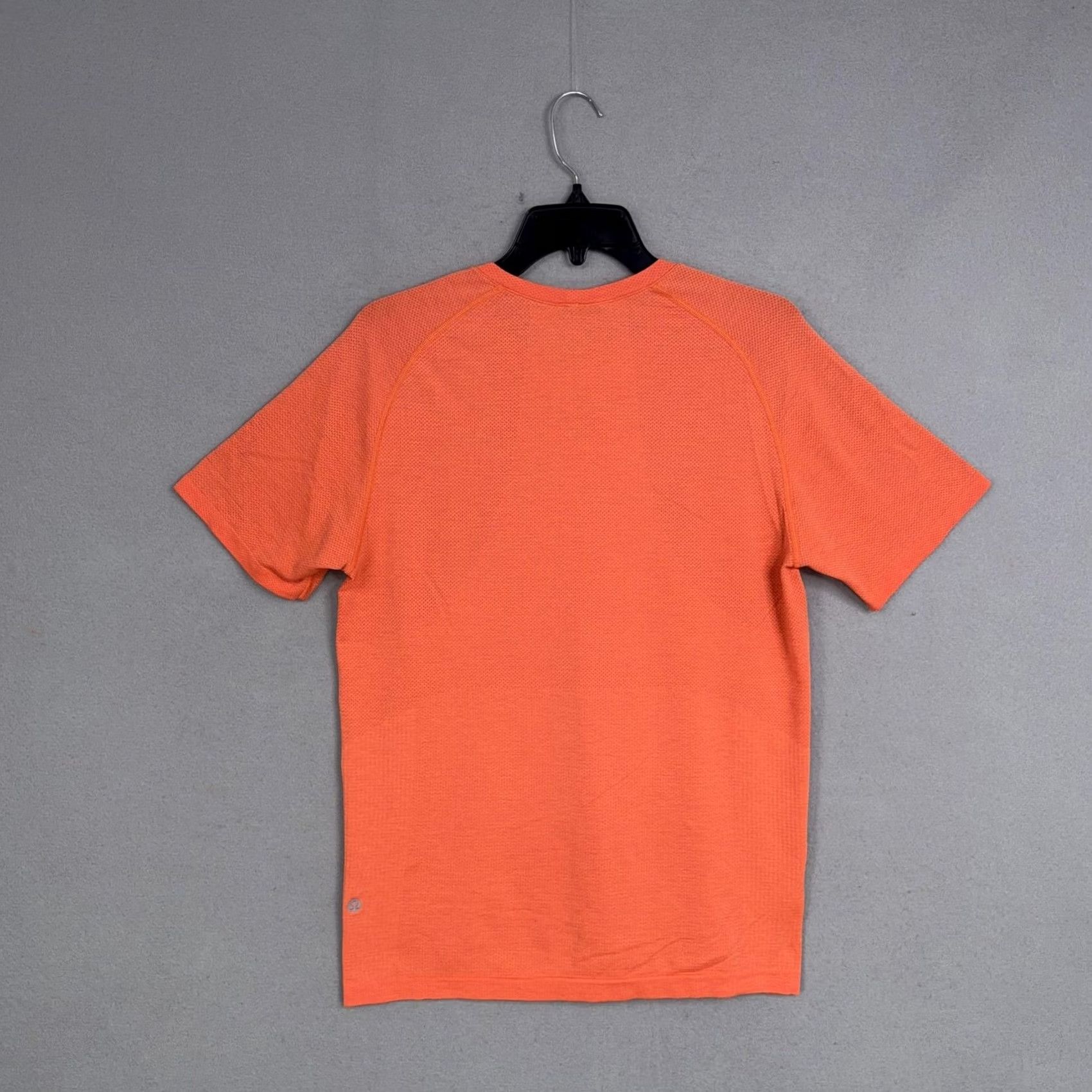 Lululemon Lululemon Shirt Mens Medium Orange Movement Is Medicine Athletic Tee Running Size US M / EU 48-50 / 2 - 7 Thumbnail