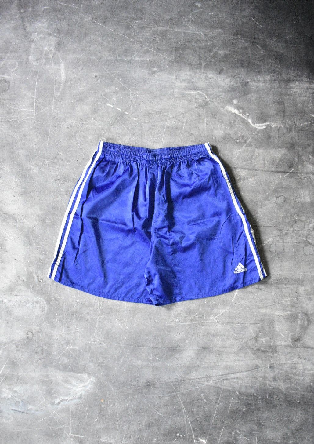 Adidas Vintage Y2K Adidas Shorts (32) Size US 32 / EU 48 - 1 Thumbnail