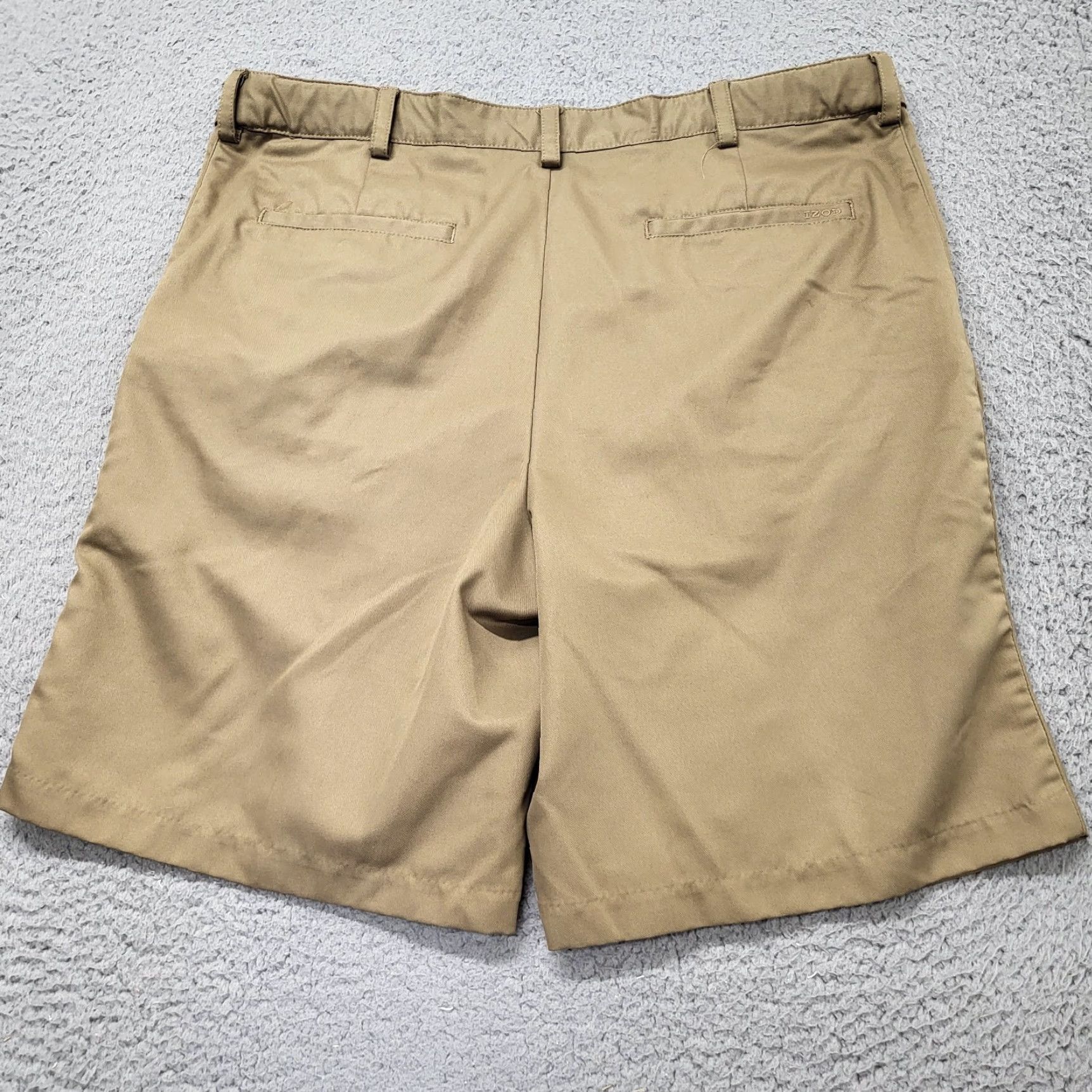 Izod IZOD Men's Golf Classix Beige Pleated Expanding Waist Shorts 36 Tan EUC Size US 36 / EU 52 - 4 Thumbnail