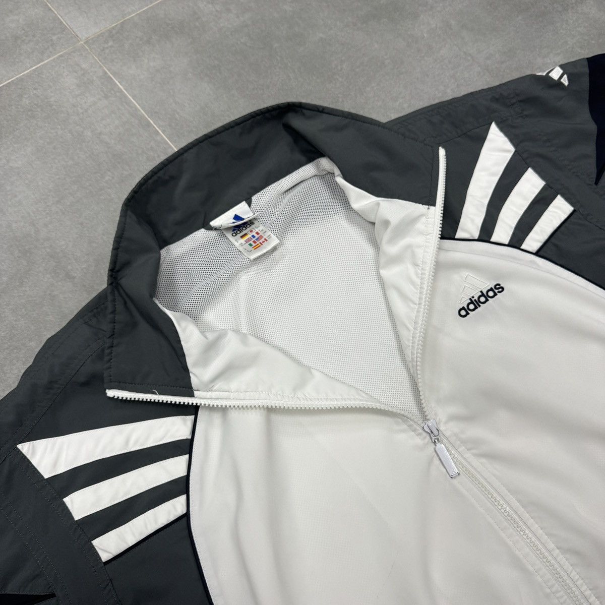 Adidas Vintage Adidas Track Suit Set Pants / Jacket 90s Men Size L Size US L / EU 52-54 / 3 - 10 Thumbnail