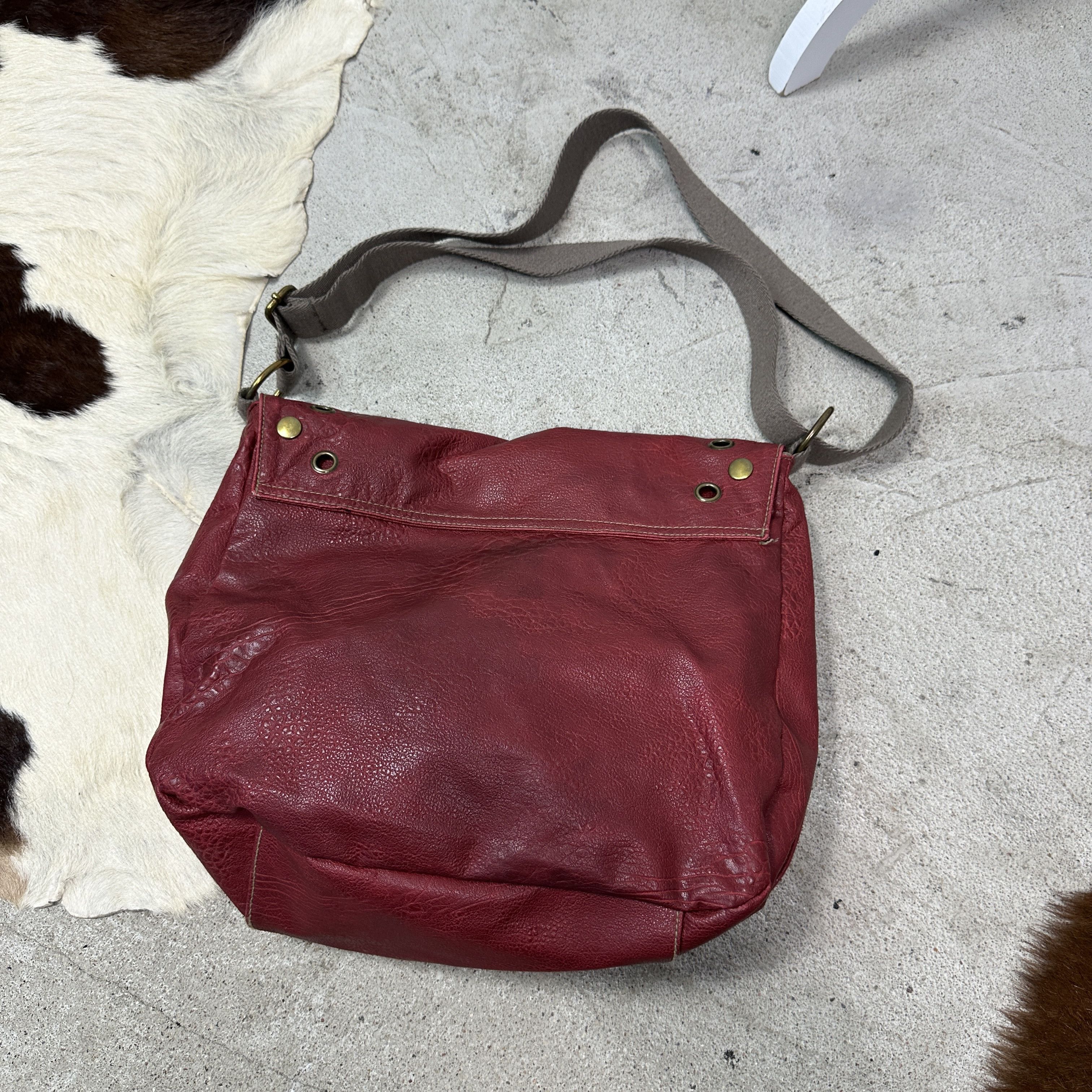 Vintage Vintage Leather Cherry Red Eyelets Bag Y2K Size ONE SIZE - 9 Thumbnail
