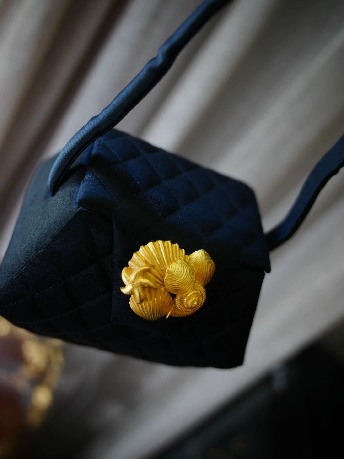 Vintage Vintage USA Black Gold Sea Star Quilted Handbag Size ONE SIZE - 2 Thumbnail
