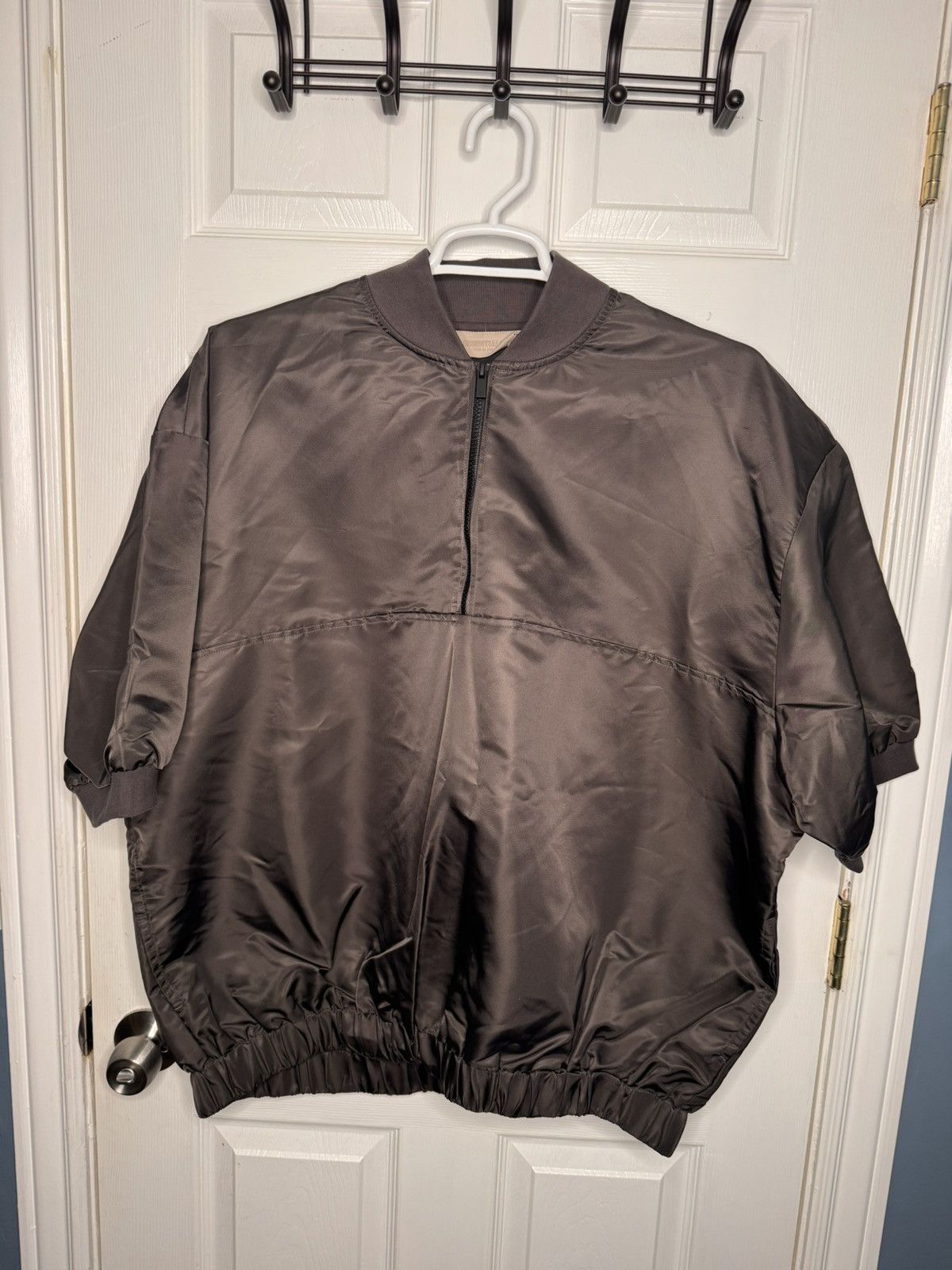 Fear of God Fear of God ESSENTIALS Nylon 1/4 Zip Size US XL / EU 56 / 4 - 4 Thumbnail