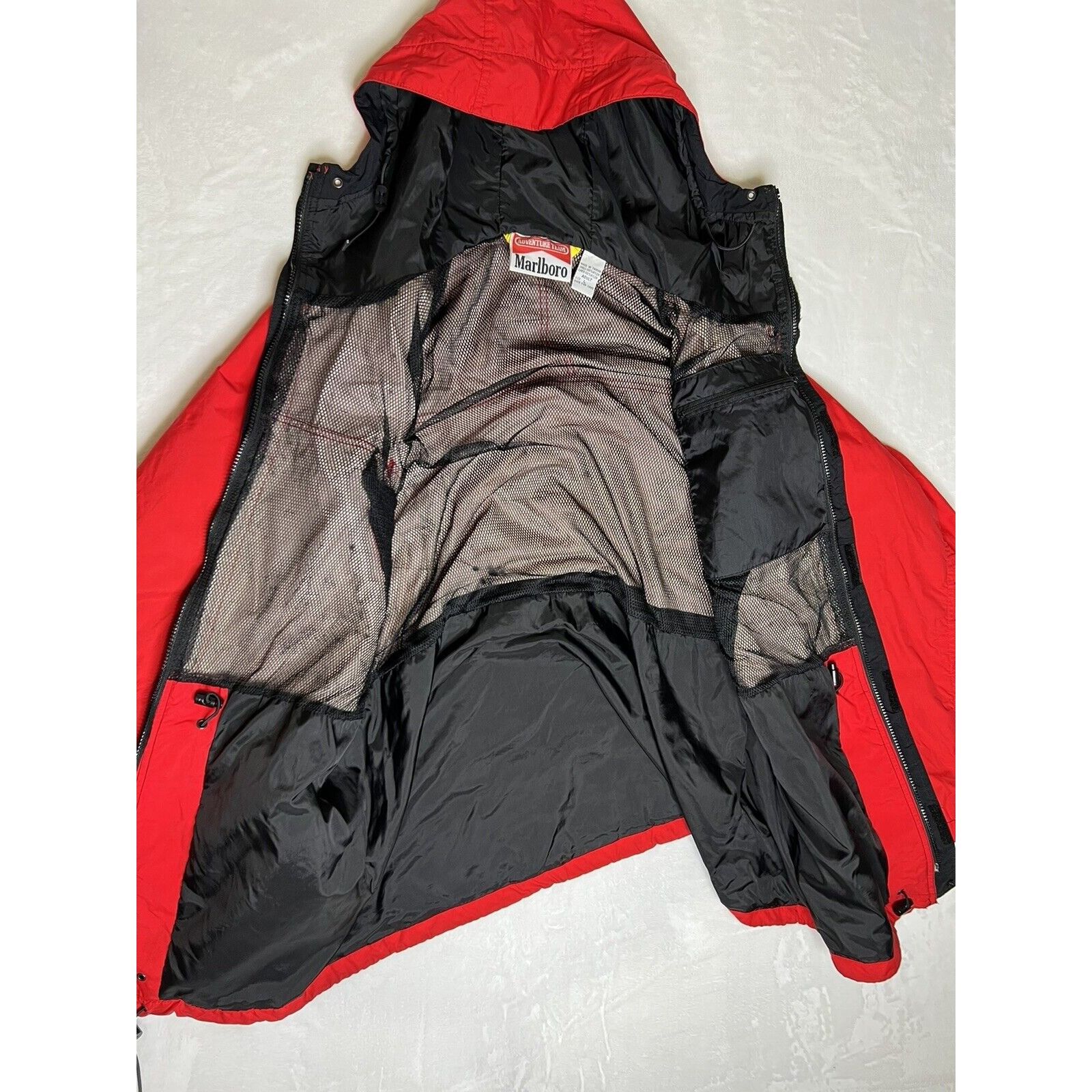 Marlboro Vintage 90s Marlboro Adventure Team Windbreaker Jacket Red F Size US L / EU 52-54 / 3 - 7 Thumbnail