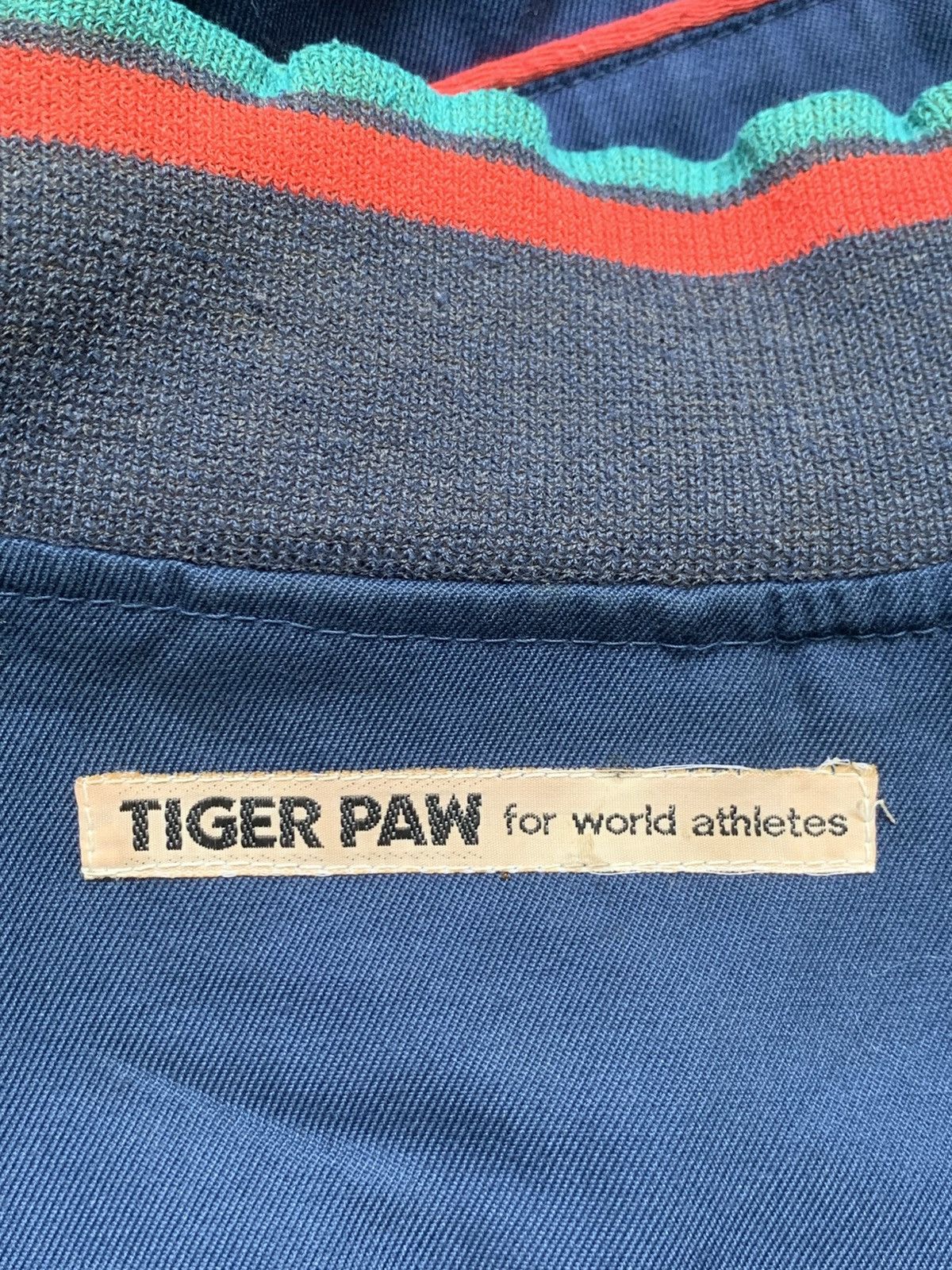 Asics × Japanese Brand Rare Design Vintage Asics Tiger Paw Zipper Jackets Size US L / EU 52-54 / 3 - 9 Thumbnail