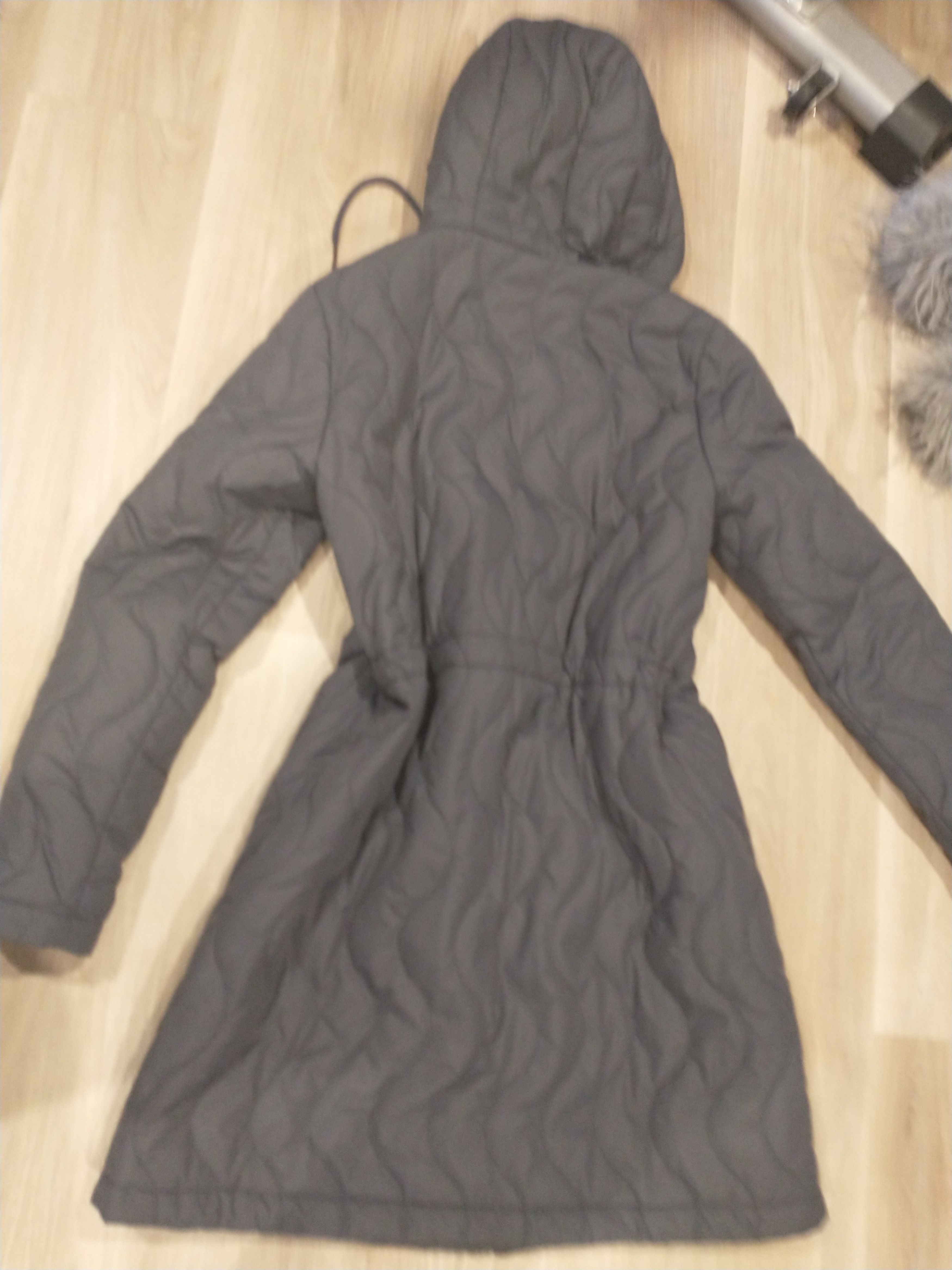 Barbour Ladies long quilted down coat with faux fur shawl Size M / US 6-8 / IT 42-44 - 3 Thumbnail