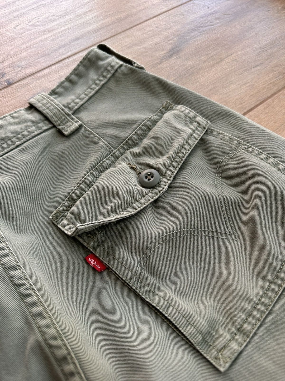 Levi's × Levi's Vintage Clothing × Vintage Vintage Levi’s SS03 Green Military Cargo Pants Size US 31 - 13 Thumbnail