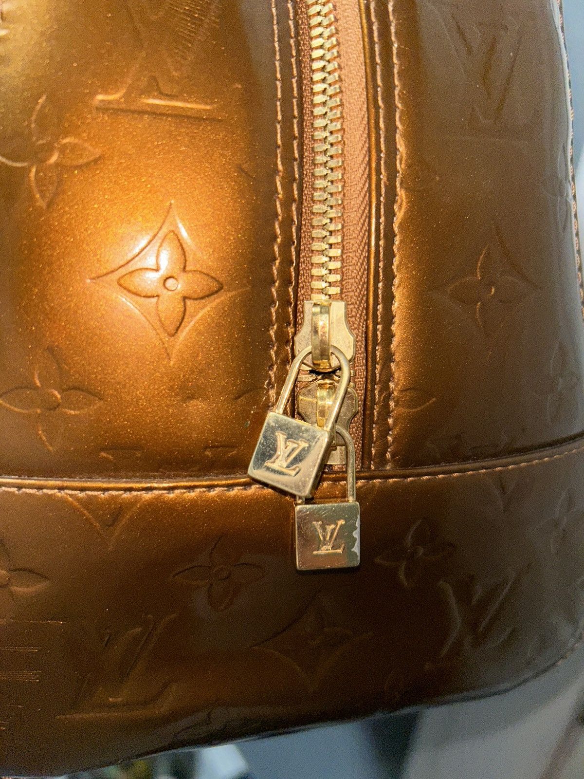 Louis Vuitton Louis Vuitton Bronze Vernis Tompkins Square Handbag BA0060 Size ONE SIZE - 19 Thumbnail