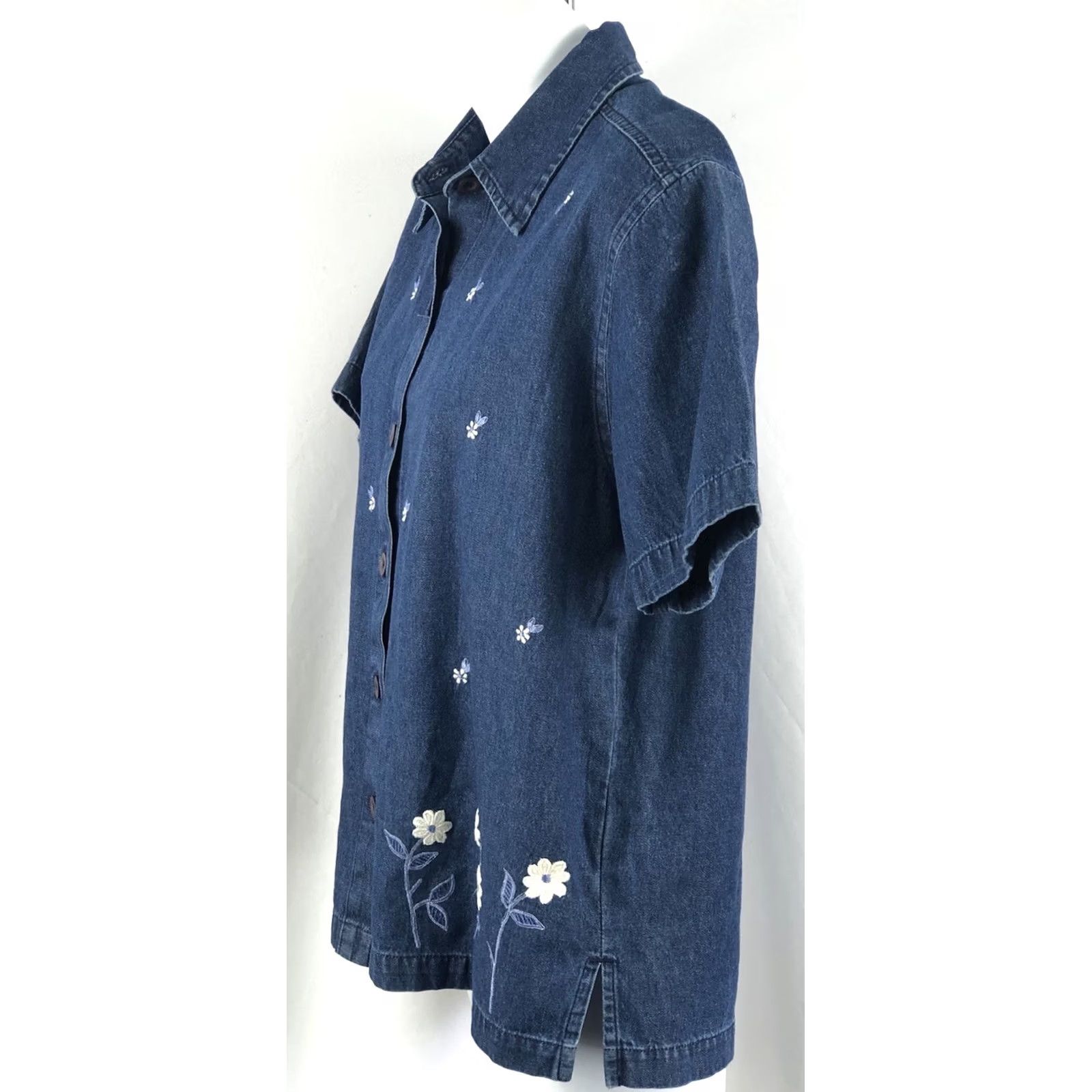 Denime VINTAGE mint julep Denim top Blouse Blue Short Sleeve Embroidered Chambray Cotton Casual Shirt Womens L 80s 90s Cottagecore Size L / US 10 / IT 46 - 2 Thumbnail