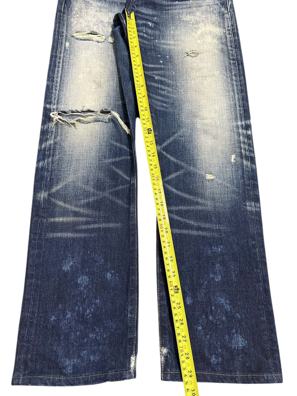 Japanese Brand Vintage Japanese Brand Blue Faded Wash Distressed Jeans Size US 32 / EU 48 - 13 Thumbnail