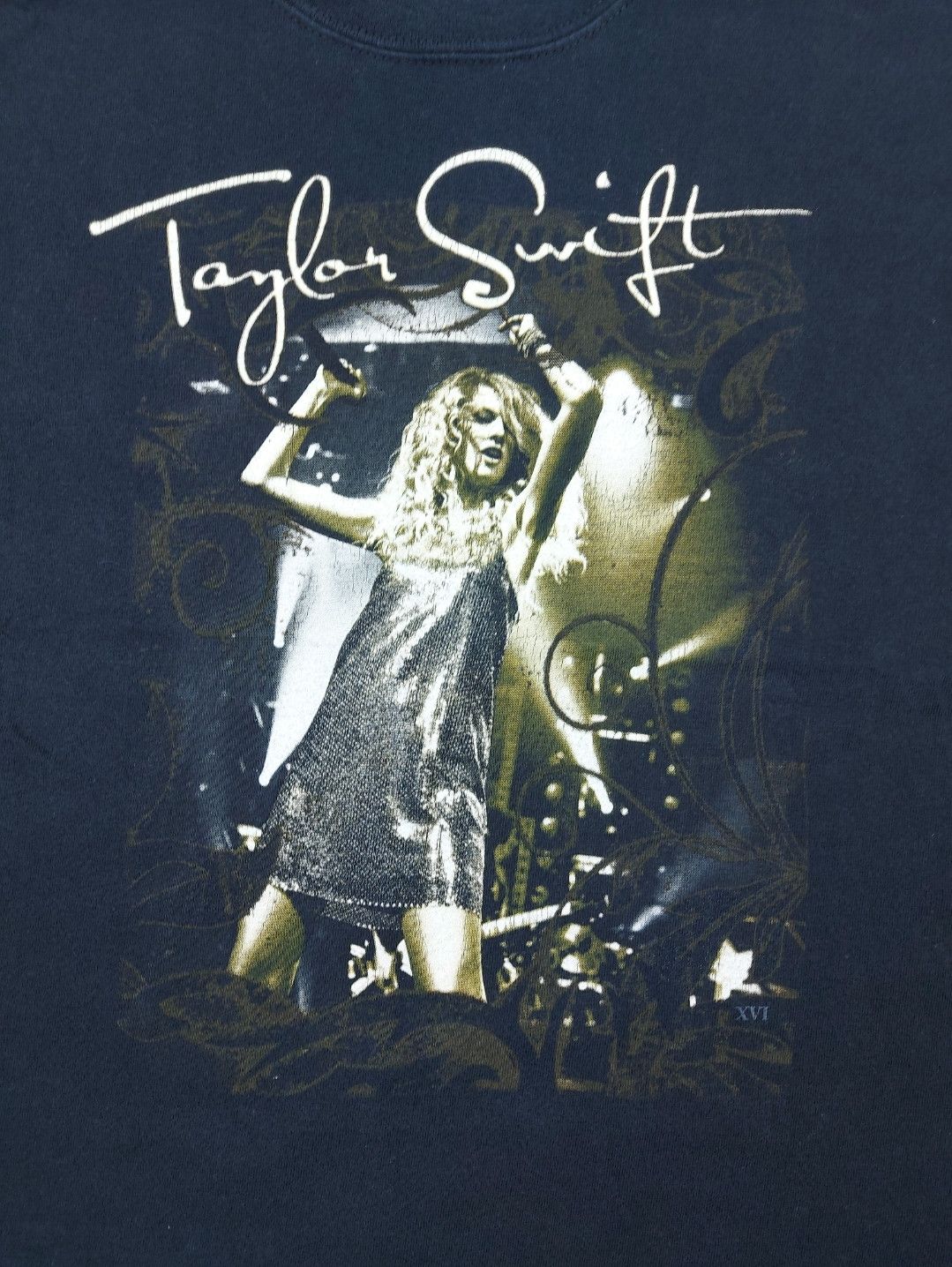 Band Tees Vintage 2009 Taylor Swift Fearless Concert Tour TEE Size US S / EU 44-46 / 1 - 4 Thumbnail