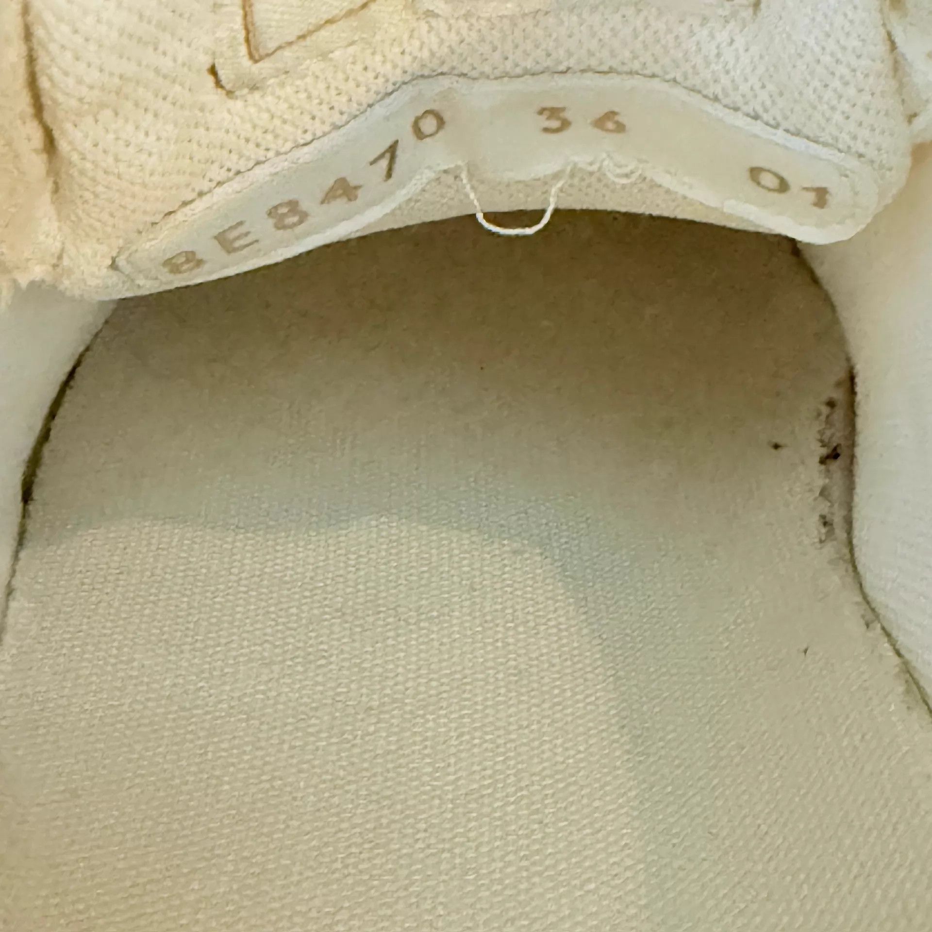 Fendi Fendi Off-White F Print Match Sneaker 36 99New nh3052 Size US 5.5 / IT 35.5 - 7 Thumbnail