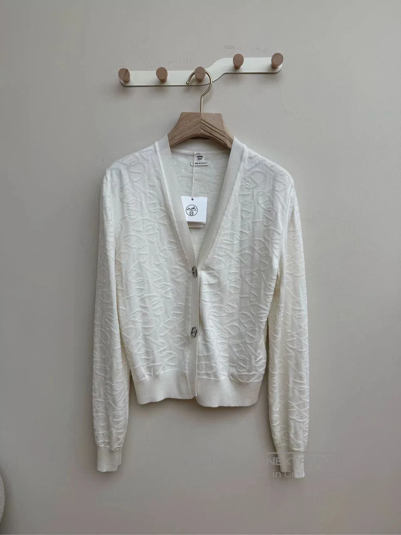 Hermes Hermes White Knit Cardigan. Size US M / EU 48-50 / 2 - 1 Thumbnail