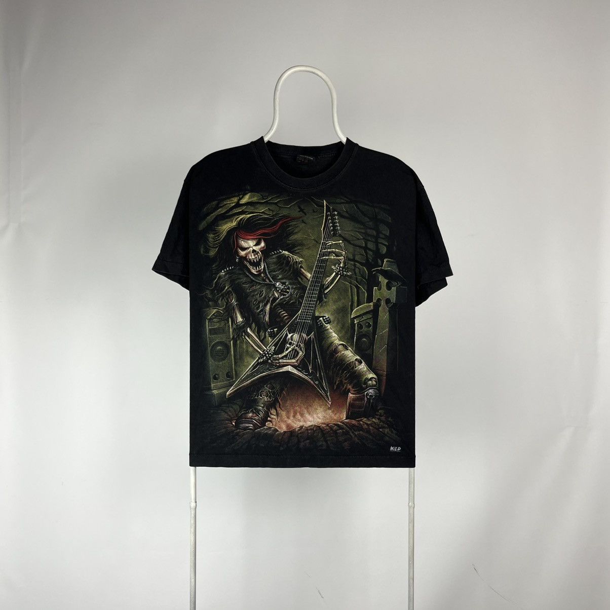 Band Tees Vintage Skull rock band Tshirt size Large y2k Size US L / EU 52-54 / 3 - 1 Thumbnail