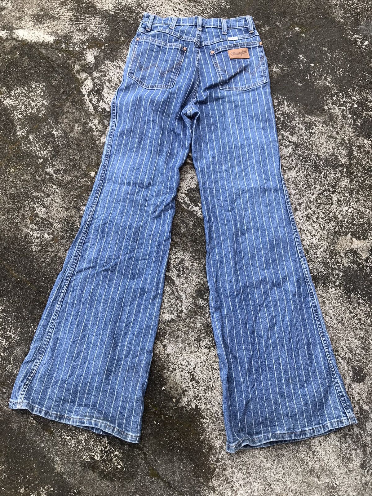 Wrangler Wrangler Flare Bellbottom Size US 26 / EU 42 - 2 Thumbnail