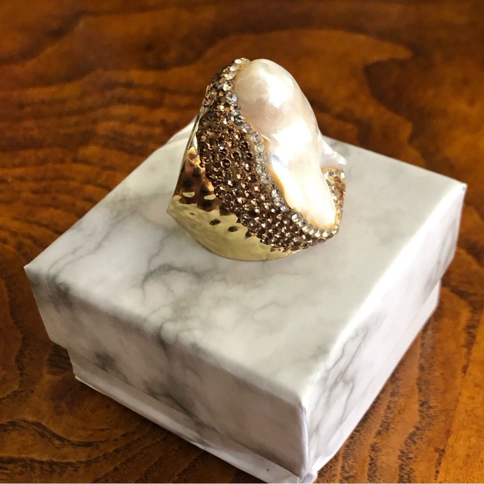 Jewelry Ladies genuine baroque fresh water pearl gold band ring NIB Size ONE SIZE - 2 Thumbnail