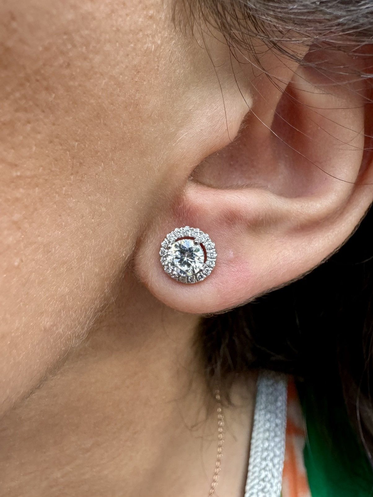 Other 18 Karat white gold earrings set with diamonds. Size ONE SIZE - 7 Thumbnail