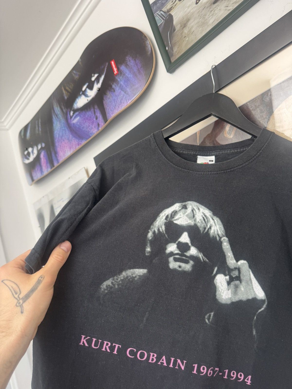 Band Tees Vintage Kurt Cobain Nirvana Middle Finger Fuck Band Rock Tee Size US L / EU 52-54 / 3 - 2 Thumbnail