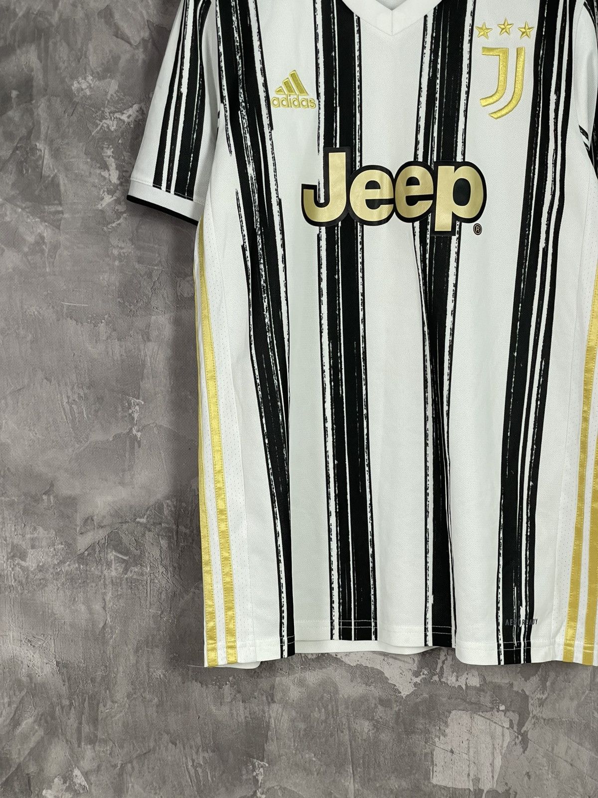 Adidas Juventus 2017 Adidas Home Soccer Football Jersey Size US M / EU 48-50 / 2 - 5 Thumbnail