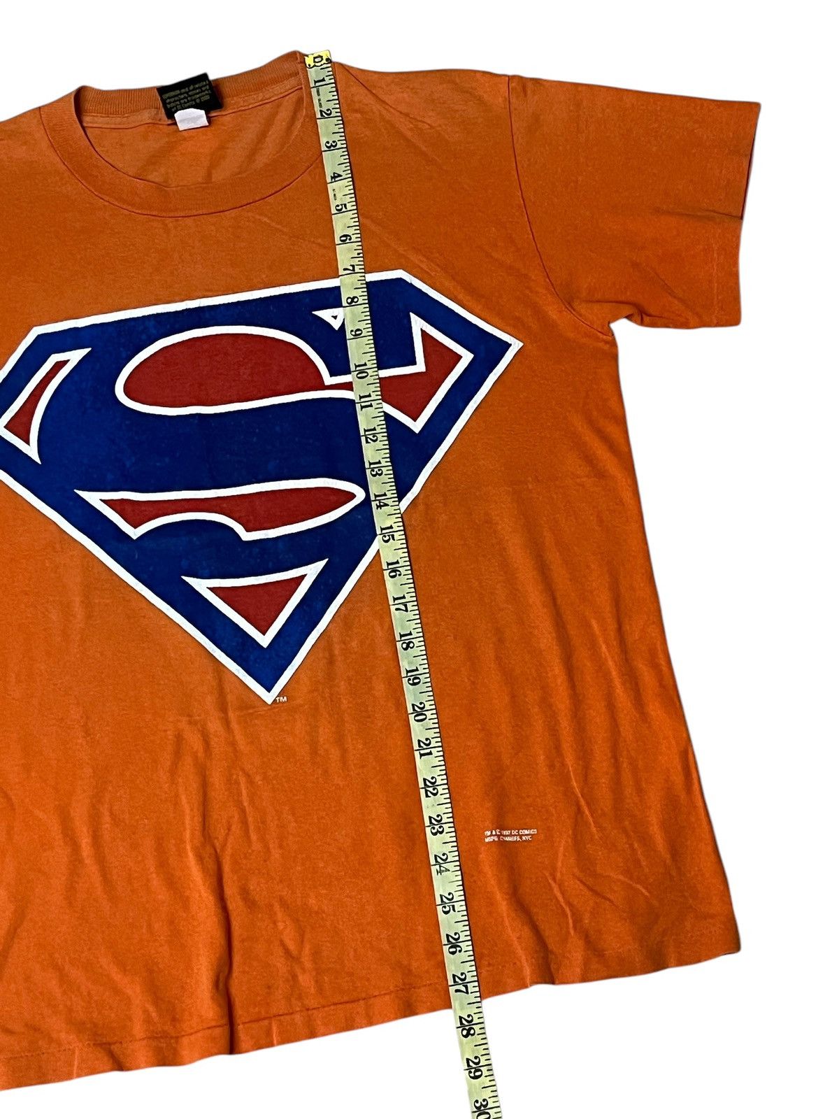 DC Comics DISTRESED🔥VINTAGE 90s SUPERMAN ICONIC LOGO 1997 TEE SHIRT Size US M / EU 48-50 / 2 - 10 Thumbnail