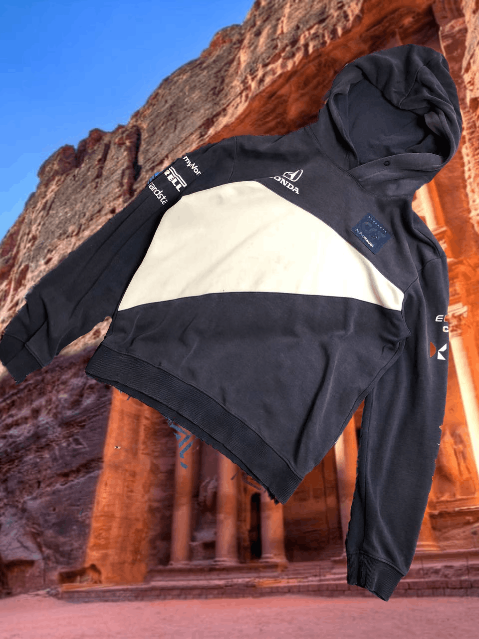 Vintage vintage streetwear Alphatauri logo Sweatshirt hoodie Size US L / EU 52-54 / 3 - 1 Thumbnail