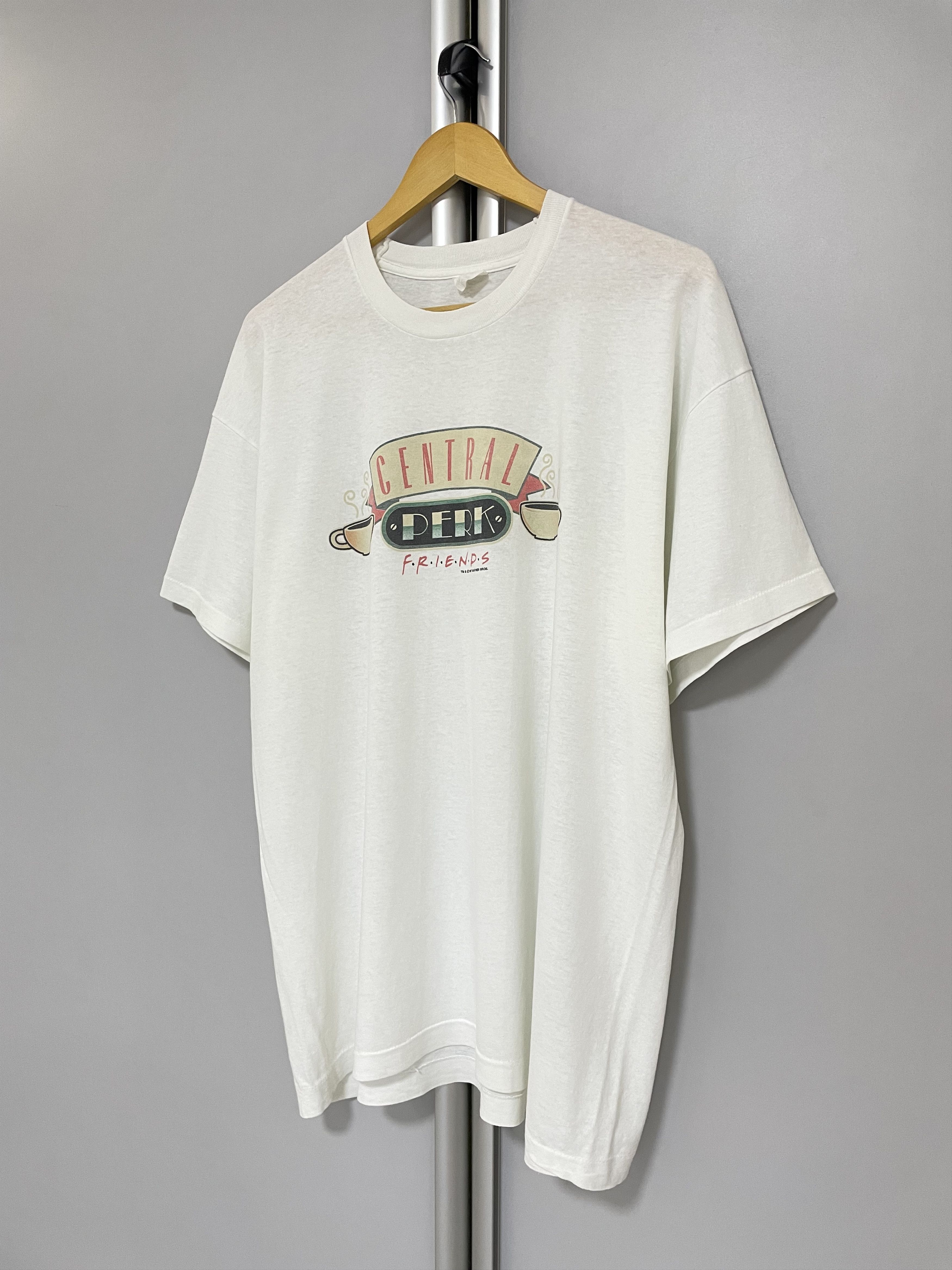 Warner Bros FRIENDS Central Perk 1997 Vintage T-Shirt Tee Rare 90s VTG Size US XL / EU 56 / 4 - 4 Thumbnail