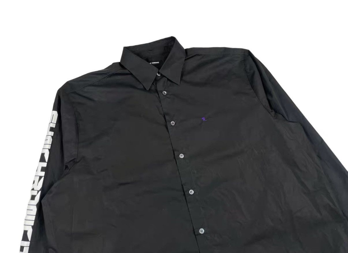 Raf Simons Raf Simons Small R Logo Embroidered Black Shirt J31 Size US M / EU 48-50 / 2 - 3 Thumbnail