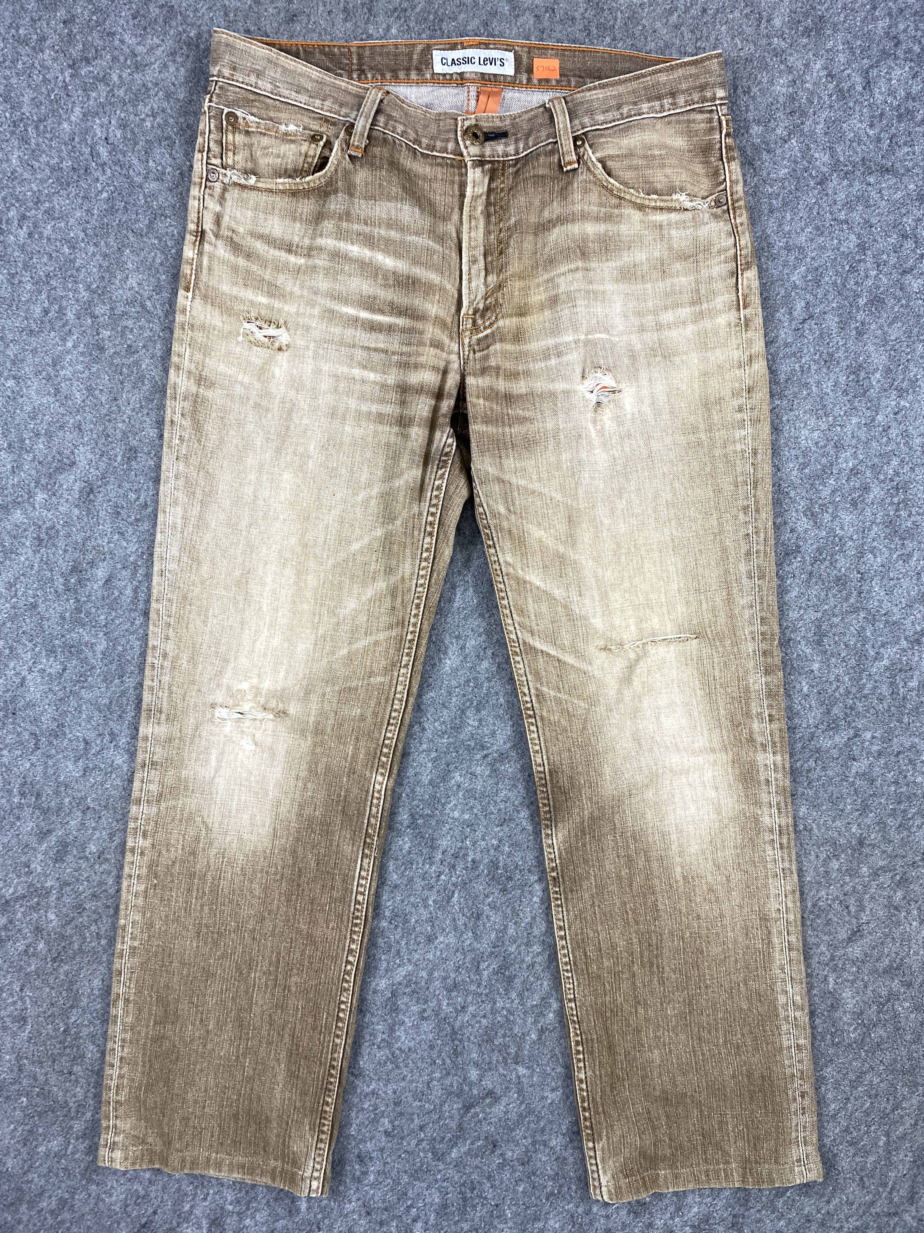 Levi's Distressed Brown Levi's 502 Jeans 35x29.5 Denim -SJ062 Size US 33 - 1 Thumbnail