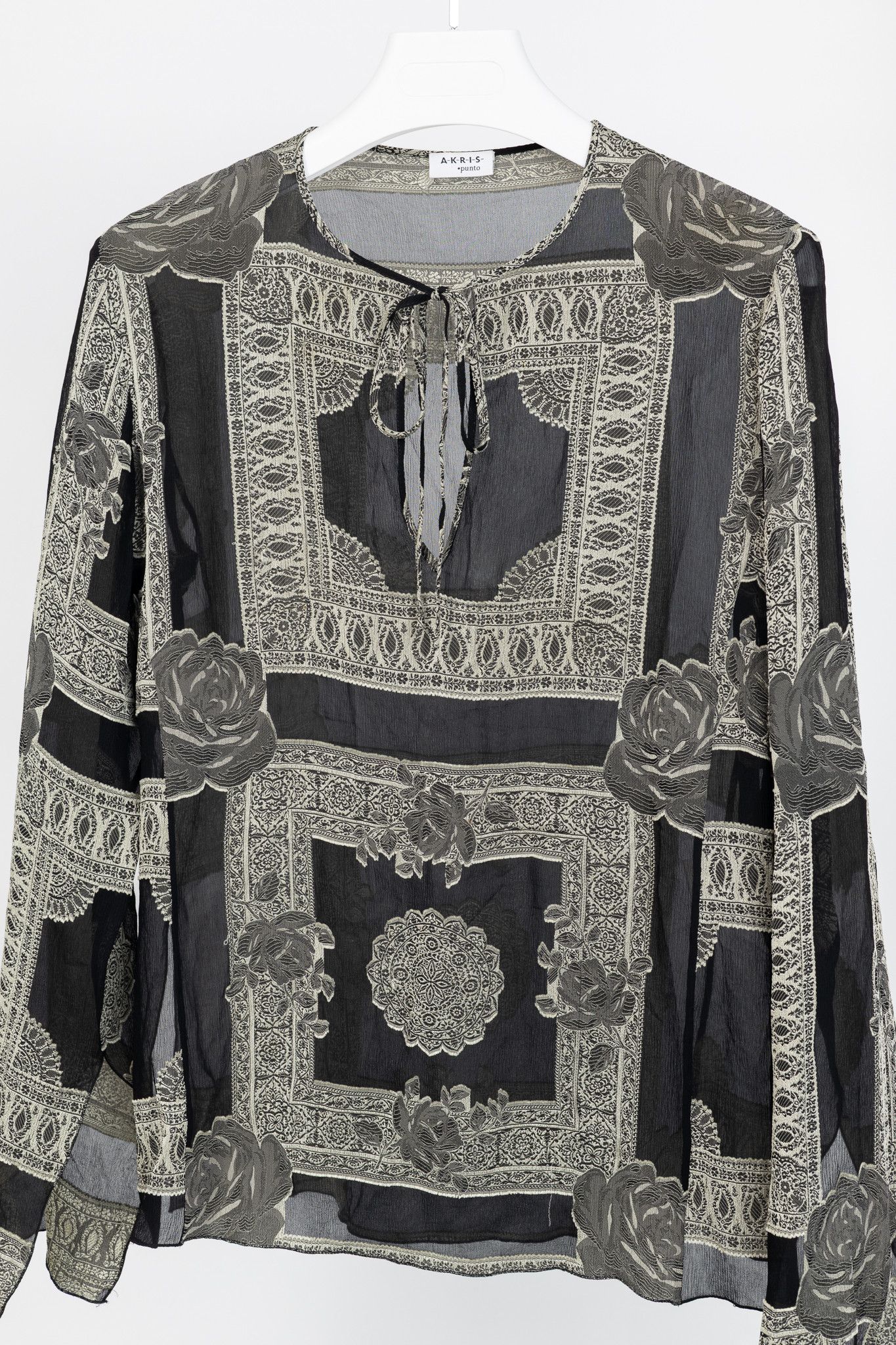 Akris Akris Punto Black Crepe Floral-Paisley Tie-Neck Blouse Size M / US 6-8 / IT 42-44 - 3 Thumbnail