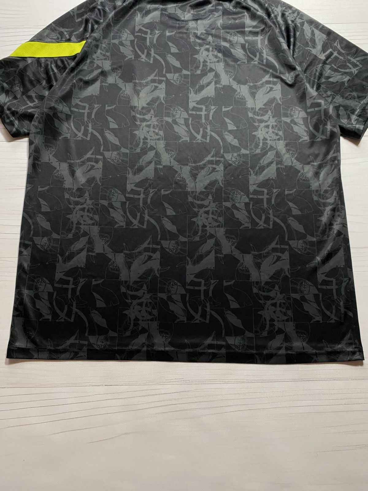 Nike Nike Tottenham Hotspur 2021/22 pre-match soccer jersey Size US XL / EU 56 / 4 - 12 Thumbnail
