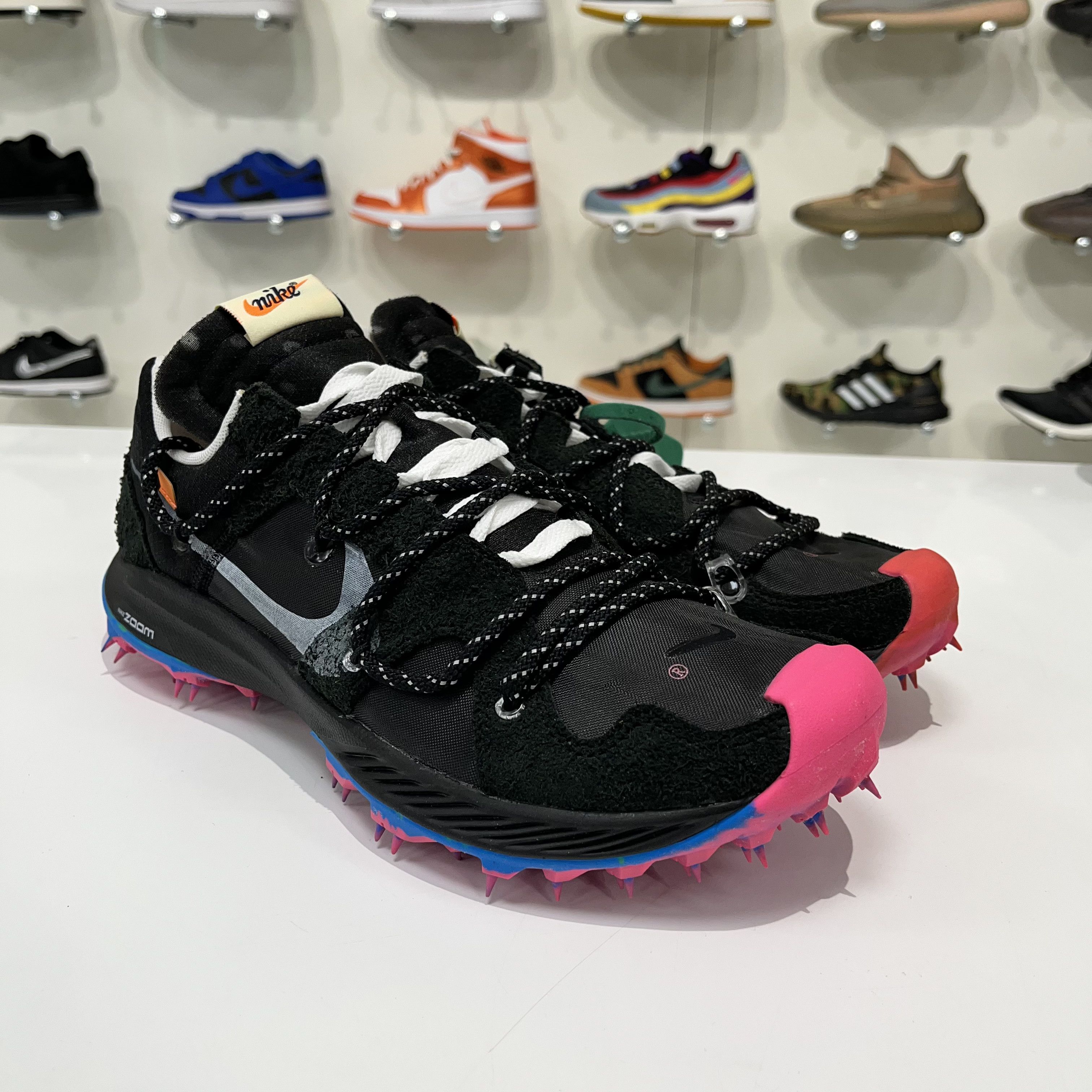 Nike × Off-White Nike Zoom Terra Kiger 5 x Off-White Black (W) Size US 10 / IT 40 - 8 Thumbnail
