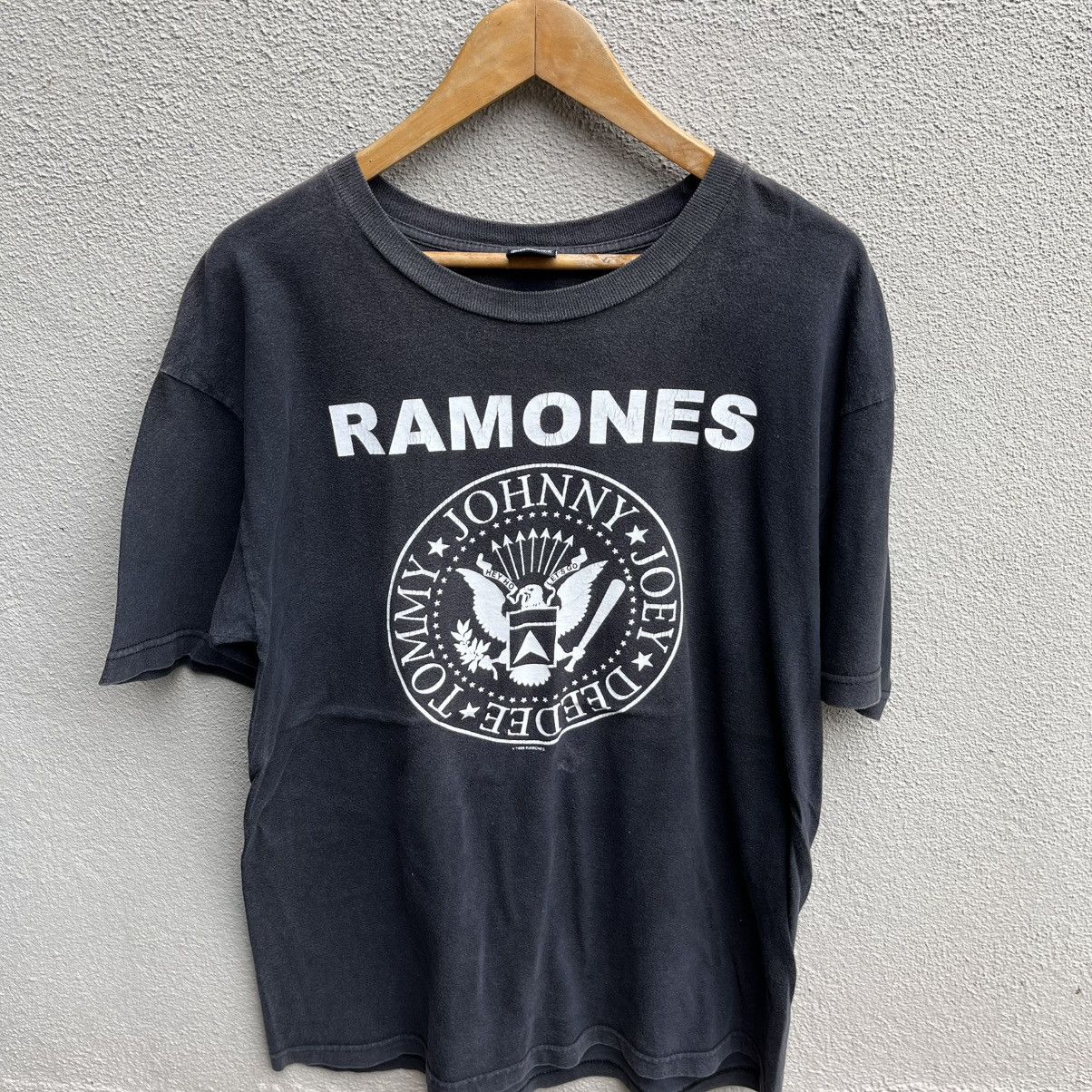 Band Tees Vintage 90s RAMONES band tee punk Size US L / EU 52-54 / 3 - 2 Thumbnail
