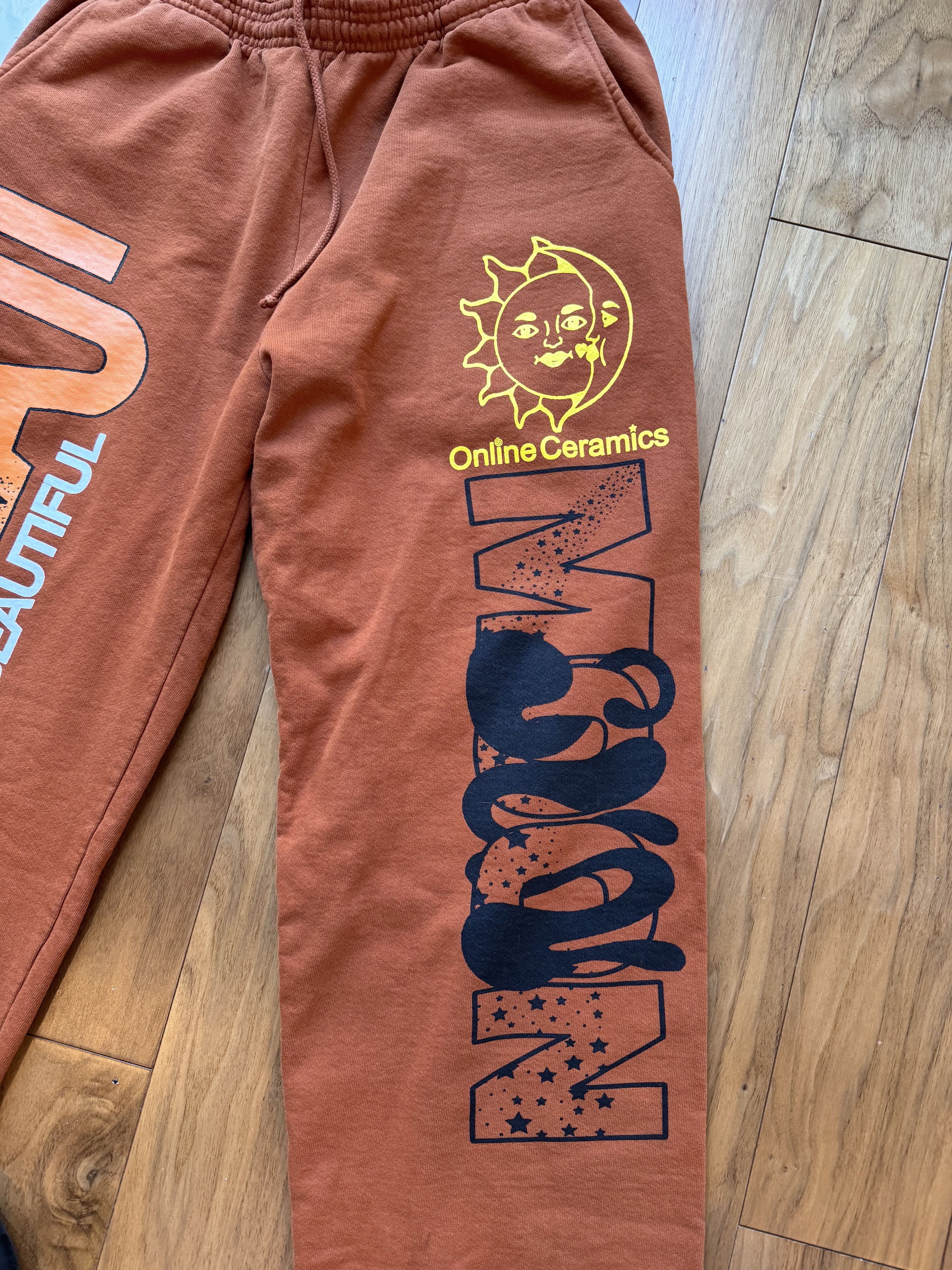 Online Ceramics Online Ceramics All Things Beautiful Sweatpants Size US 37 - 4 Thumbnail