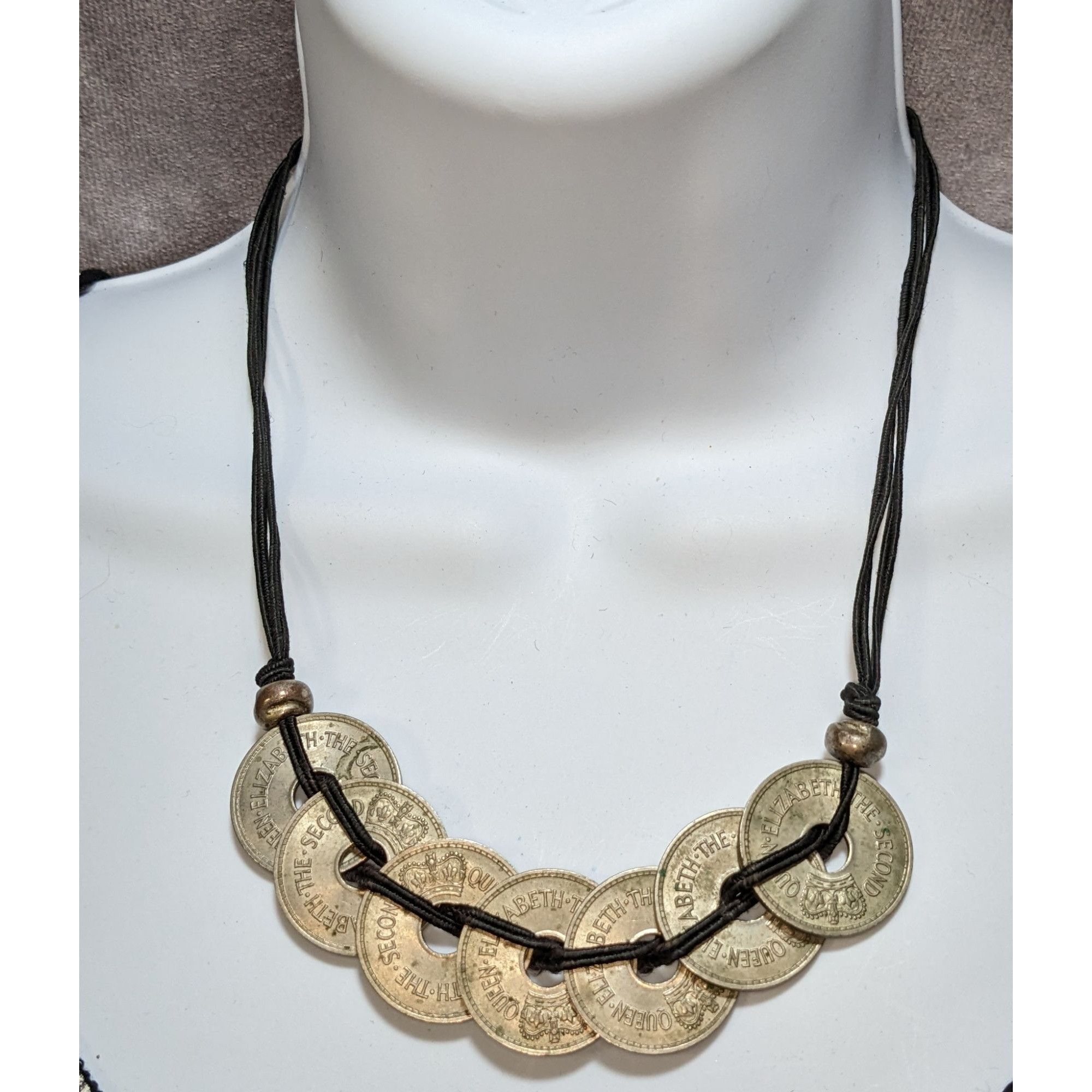 Handmade Vintage 1967 Queen Elizabeth II Figi Penny Necklace Size ONE SIZE - 5 Thumbnail