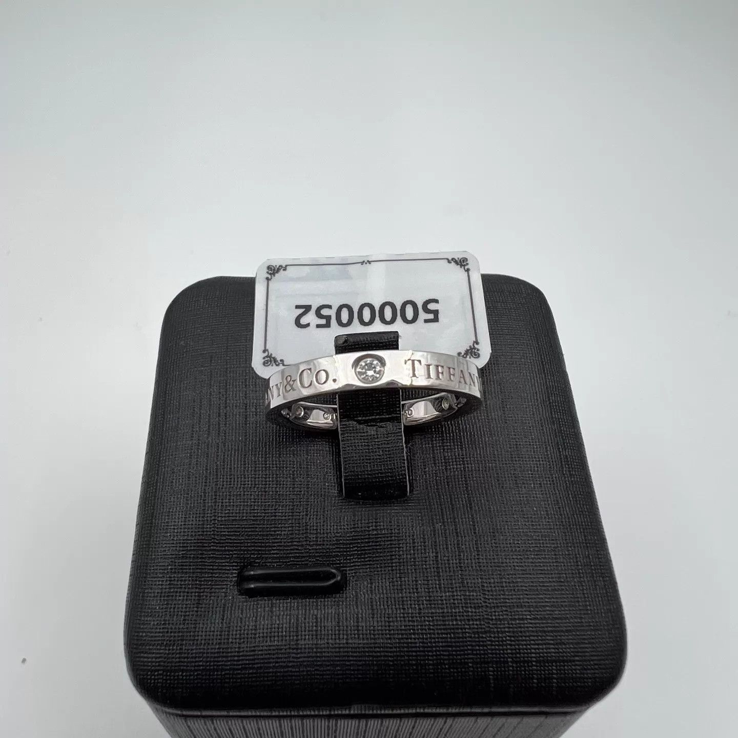 Tiffany & Co. Tiffany & Co. Return to Tiffany 3 Diamond Ring 8.5 99 Size ONE SIZE - 1 Thumbnail