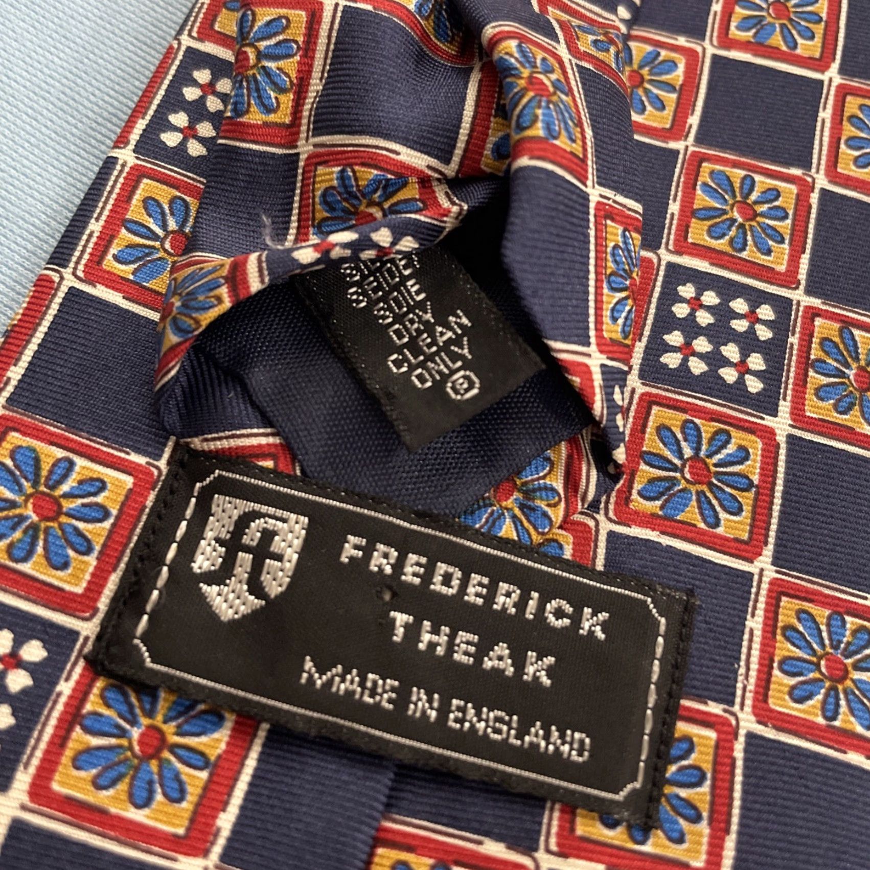 Vintage VINTAGE Frederick Theak Silk Tie England Navy Red Orange Macclesfield Neat Floral 3.7x57 Micro Print Foulard Business Wedding Church Neck Tie Mens Size ONE SIZE - 4 Thumbnail