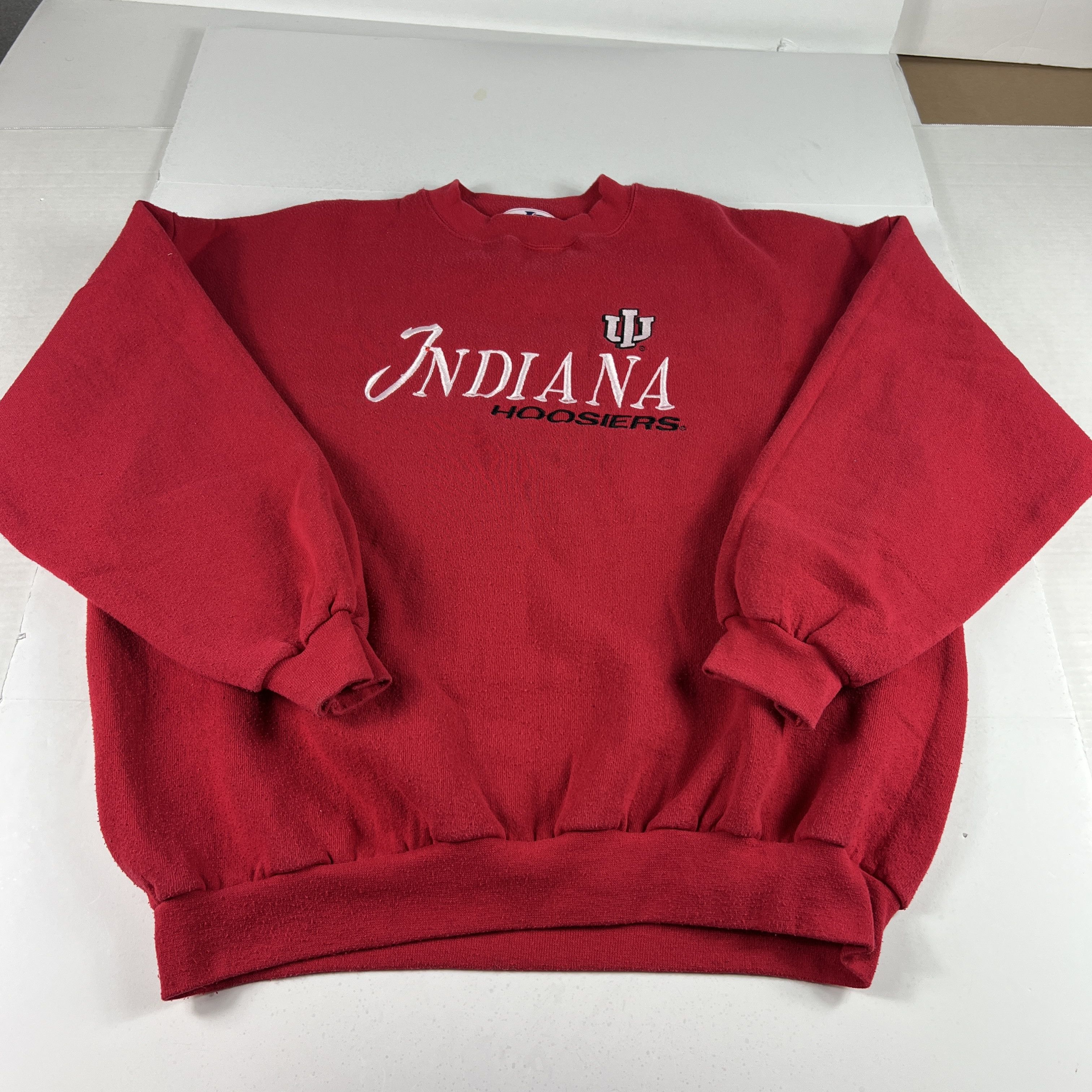 Logo Athletic × NCAA × Vintage VTG 90s Indiana Hoosiers Sweatshirt Red Faded Crewneck Size US XL / EU 56 / 4 - 1 Thumbnail