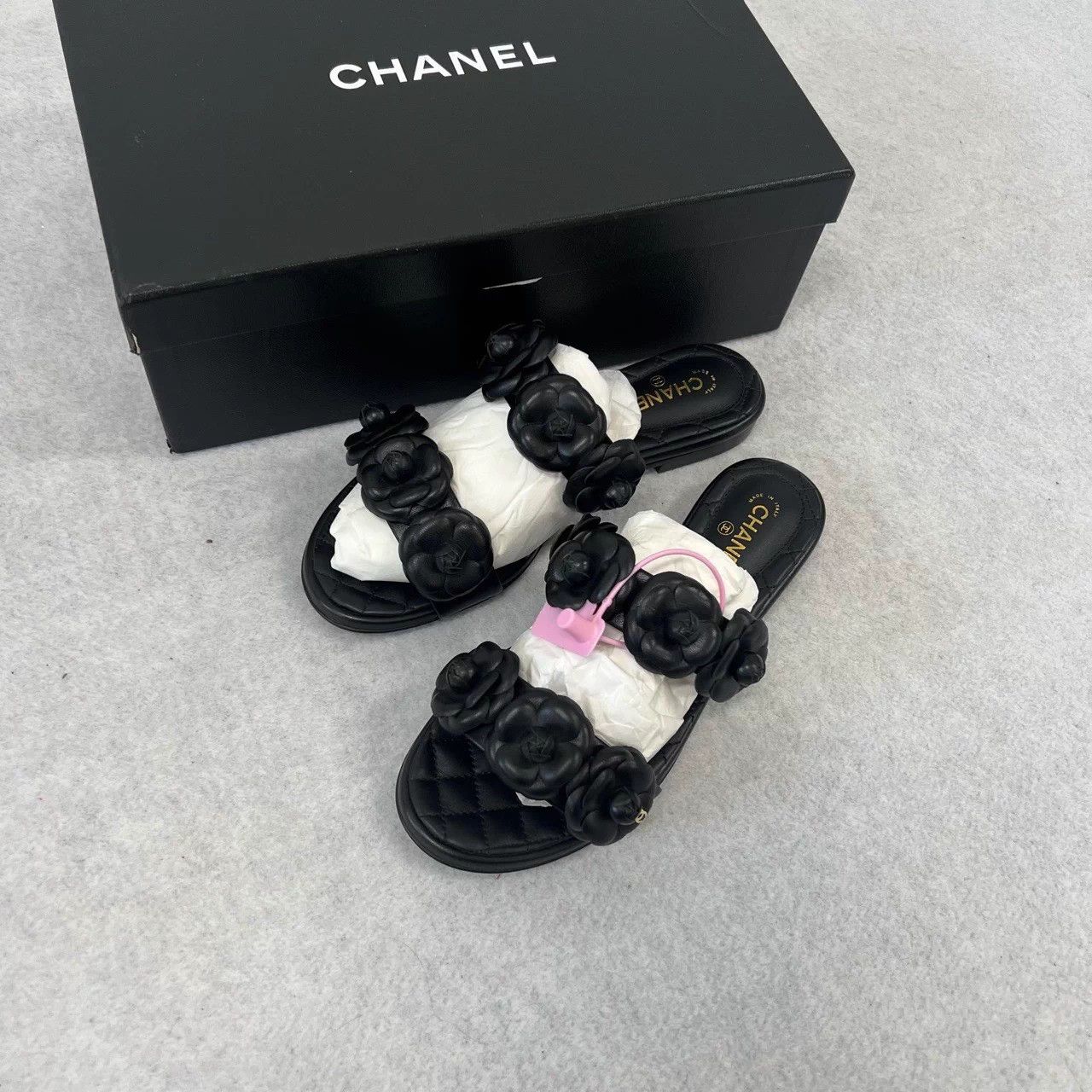 Chanel Chanel Camellia Quilted Slippers 35.5 99 New Size US 5 / IT 35 - 1 Thumbnail