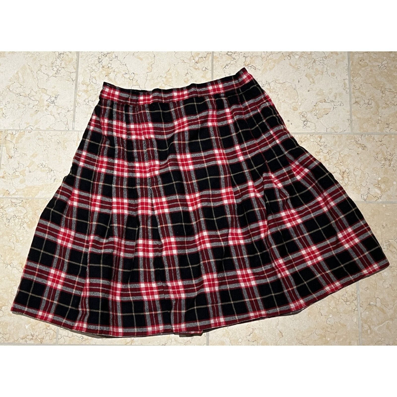 Other Vintage NY Collection Women's Plaid Skirt Black Size PM EUC Size 30" / US 8 / IT 44 - 1 Thumbnail