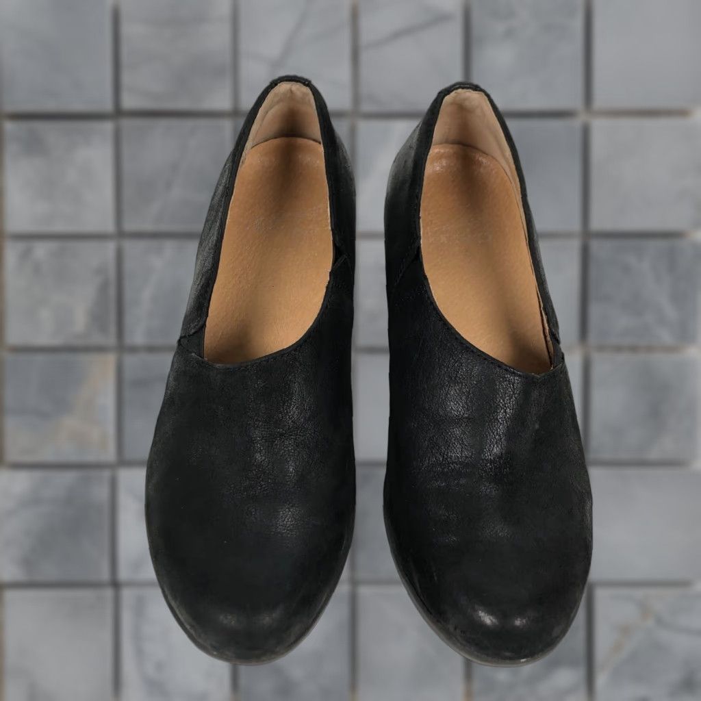 Dansko Womens Dansko Camdyn Slip-On Clog Heels Black Leather 7 US / 37 EU Block Heel Casual Workwear Size M / US 6-8 / IT 42-44 - 1 Thumbnail