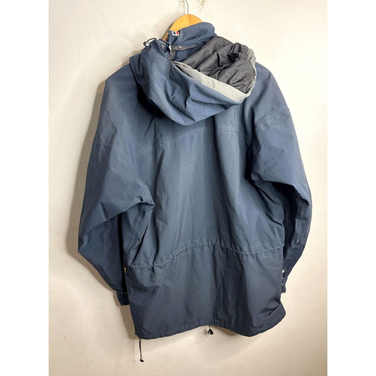 Berghaus Berghaus Jacket Mens Blue Hooded Ripstop Rain Shell Parka Hiking Outdoor Windbreaker M Blue Mens Size US M / EU 48-50 / 2 - 4 Thumbnail